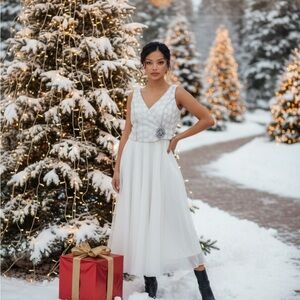 Elegant Lenovi off white  Sleeveless Midi Dress